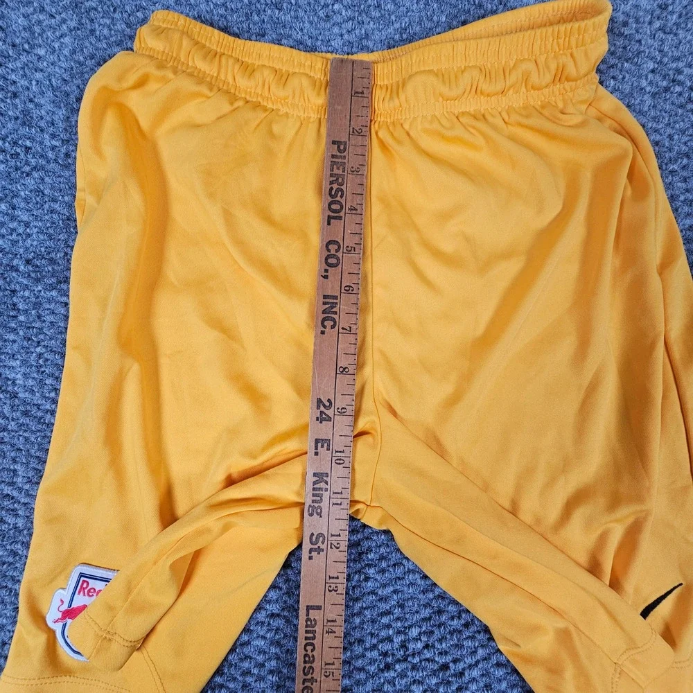 Nike Red Bull‎ Salzburg Soccer Shorts Mens Medium Yellow Dri-FIT Training FC